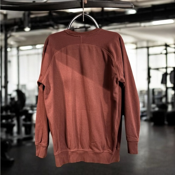 Gymshark Apollo Crewneck Sweatshirt with Relaxed Fit - Picture 7 of 11